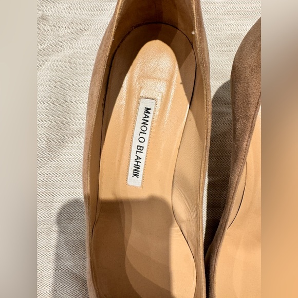 Manolo Blahnik
suede pointed toe pumps 50mm - Picture 2 of 9